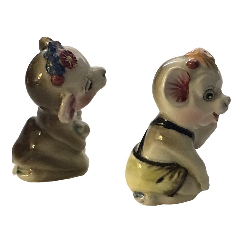 Mid Century Grey Mouse Salt and Pepper Shakers - Picture 5 of 7